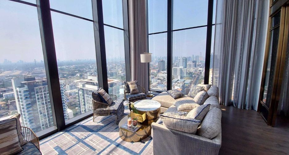 For sale 1 bed condo in Phra Khanong, Bangkok