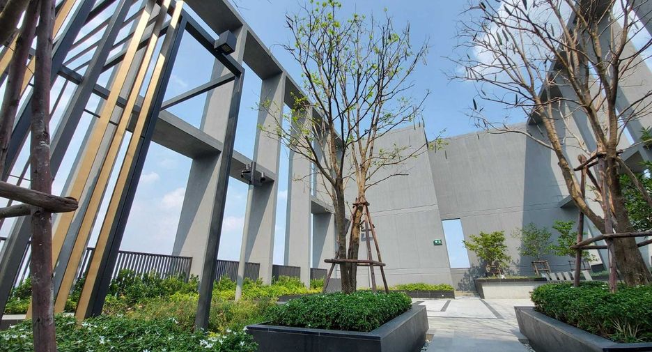 For sale 1 bed condo in Phra Khanong, Bangkok
