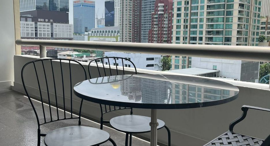 For rent 2 bedrooms condo in Pathum Wan, Bangkok