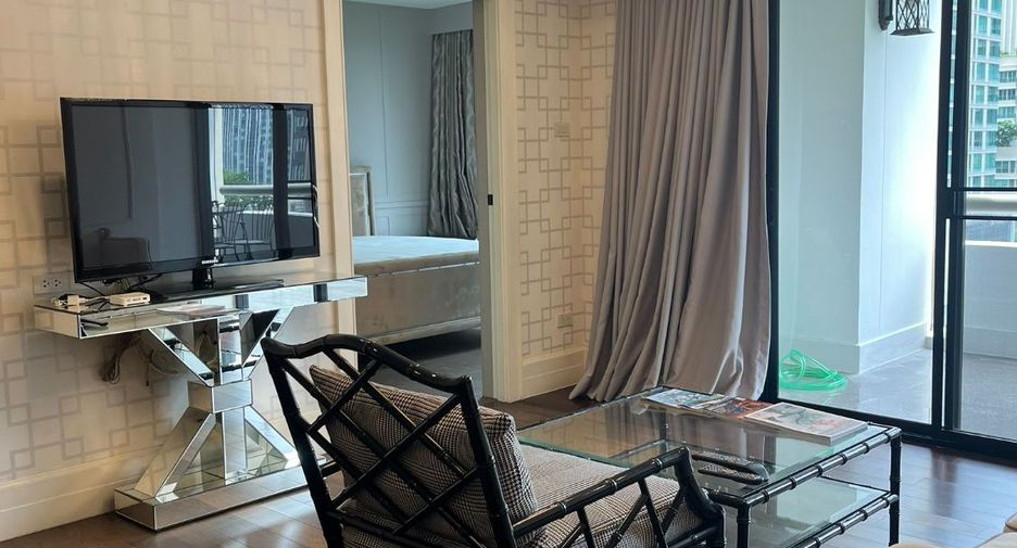 For rent 2 bedrooms condo in Pathum Wan, Bangkok