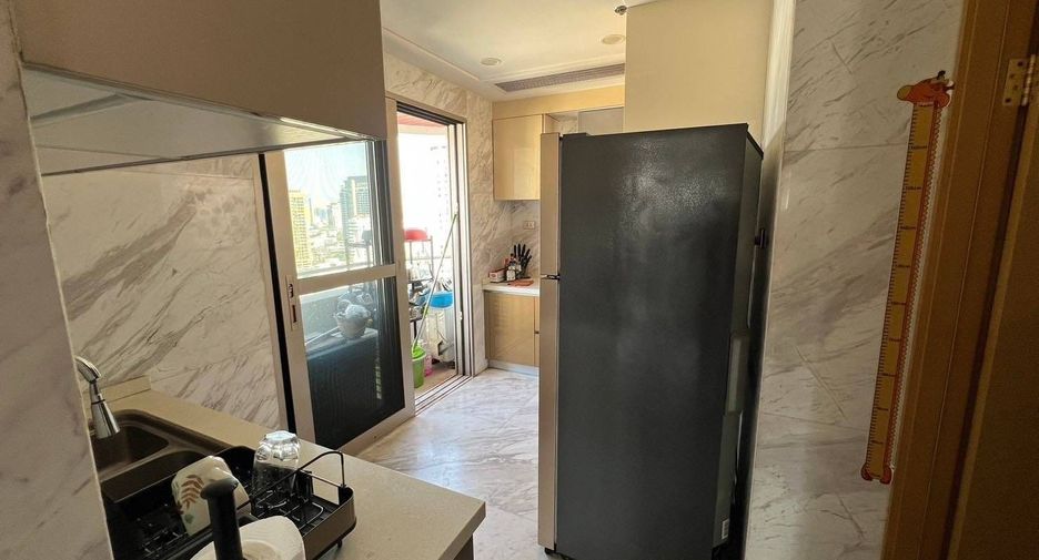 À vendre 3 chambres condo à Khlong Toei, Bangkok