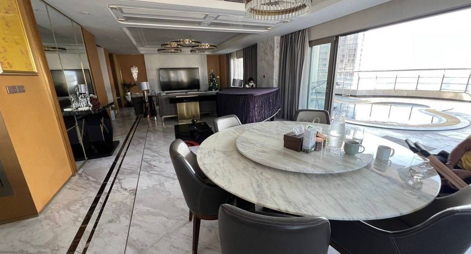 À vendre 3 chambres condo à Khlong Toei, Bangkok