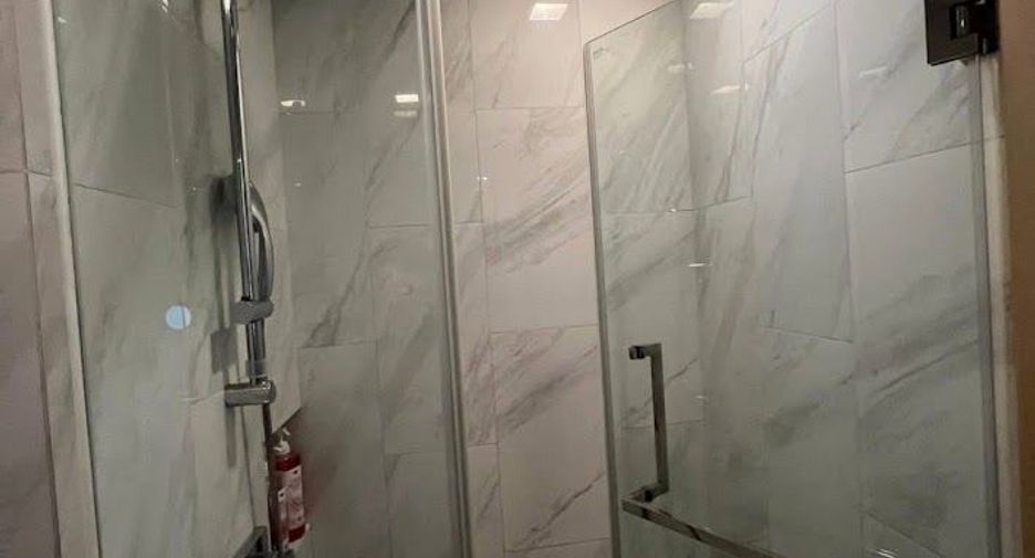 For sale 2 bedrooms condo in Watthana, Bangkok