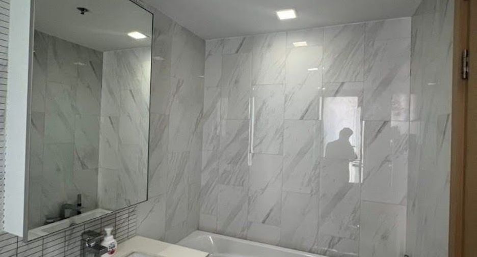 For sale 2 bedrooms condo in Watthana, Bangkok
