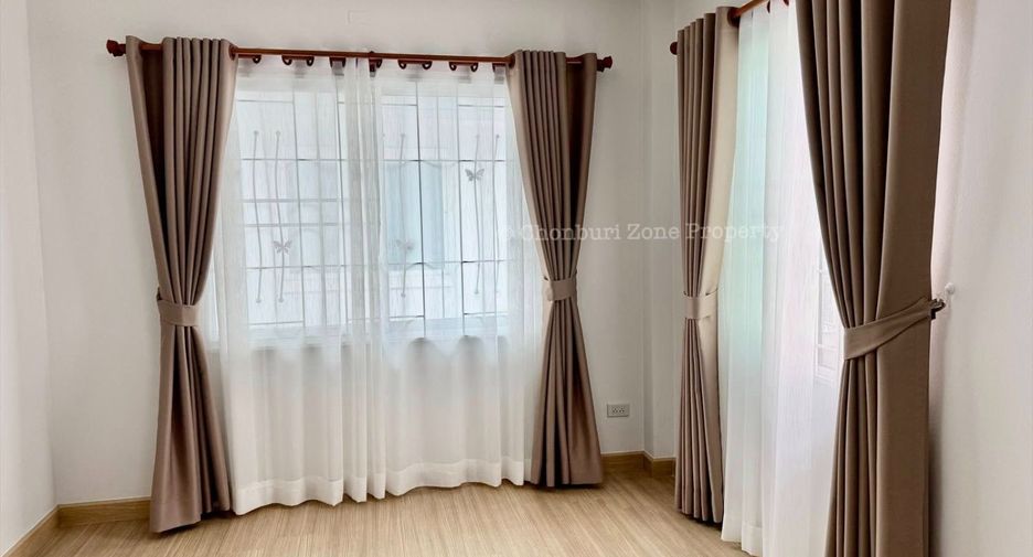 For sale 3 bedrooms house in Si Racha, Chonburi