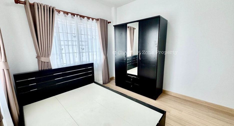 For sale 3 bedrooms house in Si Racha, Chonburi