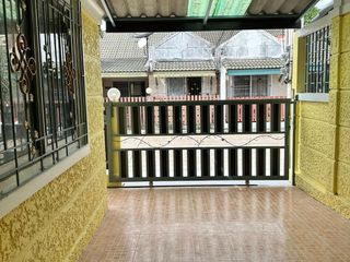 Reihenhaus zur Miete mit 2 Zimmer in Si Racha, Chonburi
