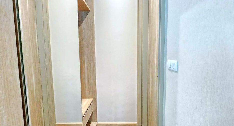 À louer 2 chambres appartement avec services à Khlong Toei, Bangkok