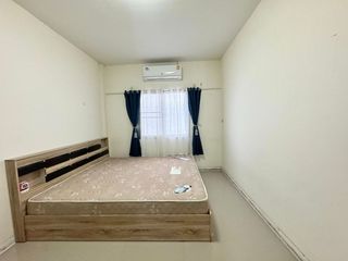 Casa adosada en alquiler de 2 habitaciones en Si Racha, Chonburi