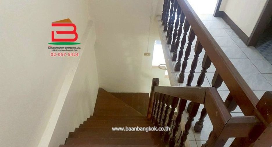 Casa adosada en venta de 2 habitaciones en Khan Na Yao, Bangkok