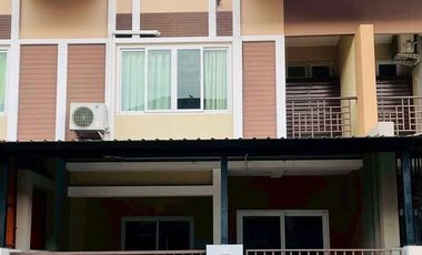 For rent 3 bedrooms townhouse in Si Racha, Chonburi