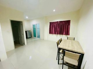 Reihenhaus zur Miete mit 3 Zimmer in Si Racha, Chonburi