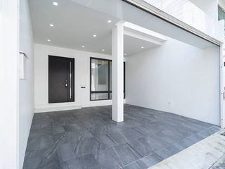 For sale 4 bedrooms house in Watthana, Bangkok