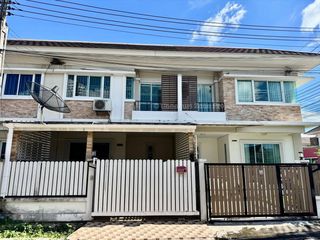 3 Bedroom Townhouse In Si Racha, Chonburi