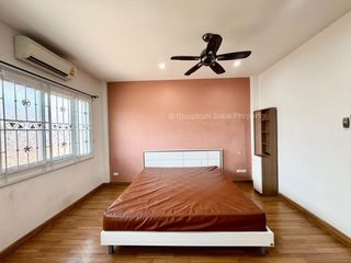 Reihenhaus zur Miete mit 3 Zimmer in Si Racha, Chonburi