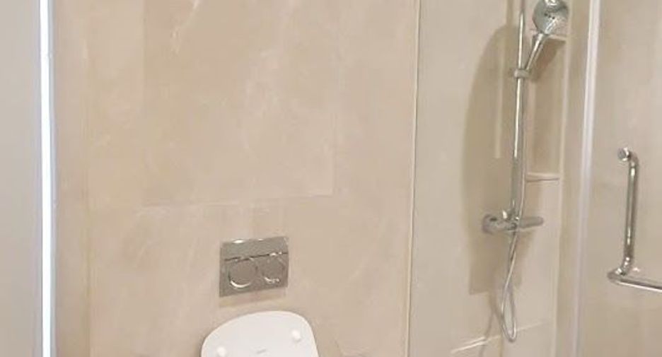 Condo en alquiler de 2 habitaciones en Khlong San, Bangkok