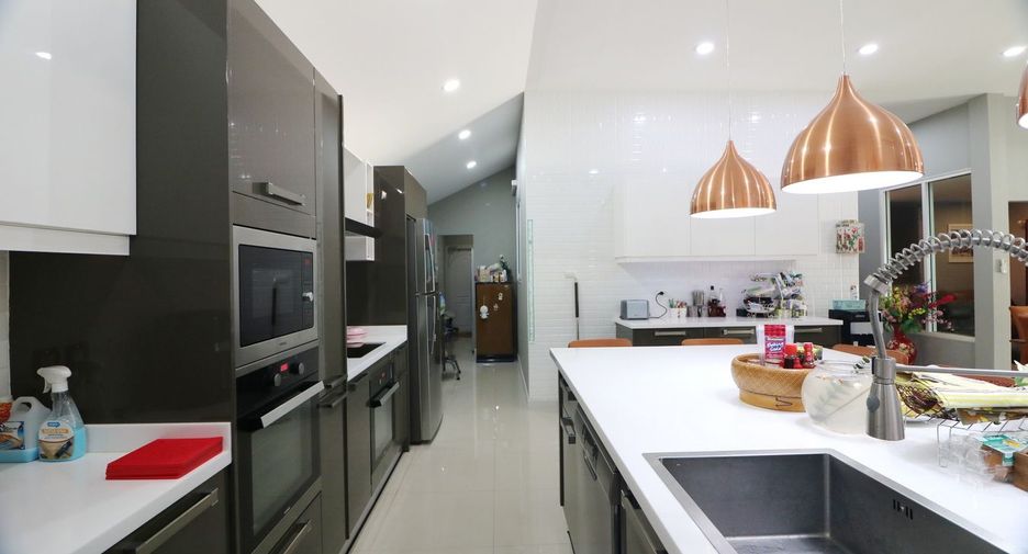À vendre 4 chambres maison à Mueang Khon Kaen, Khon Kaen