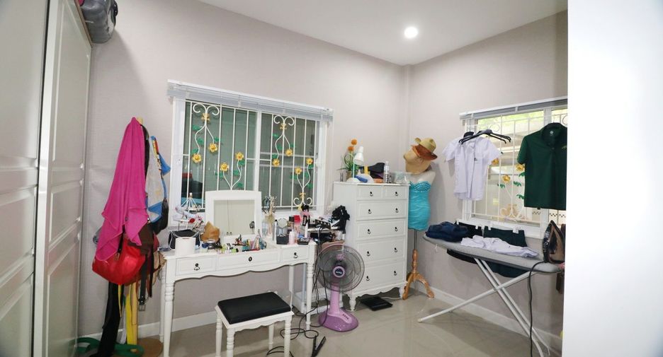 À vendre 4 chambres maison à Mueang Khon Kaen, Khon Kaen