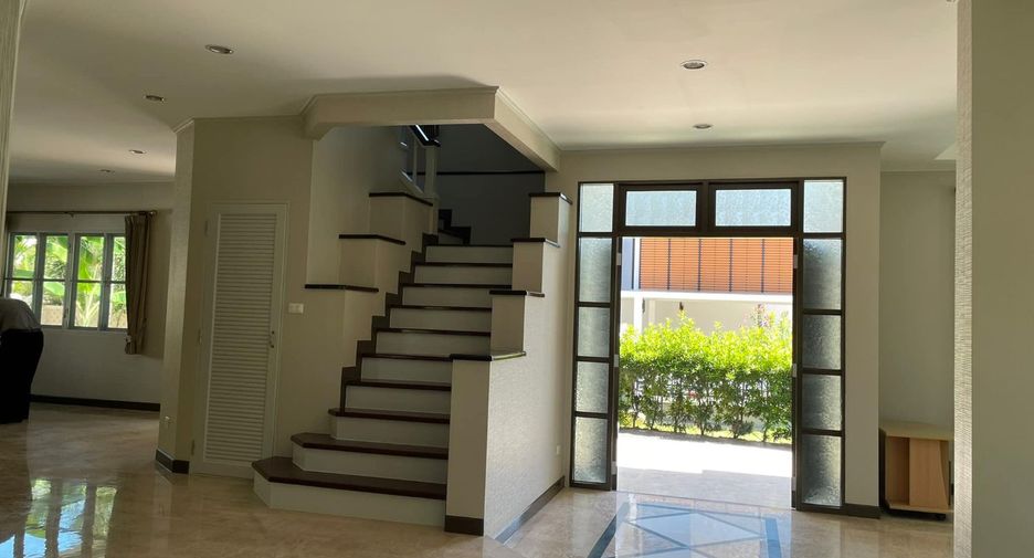 Haus zum Kauf mit 4 Zimmer in Bang Khun Thian, Bangkok