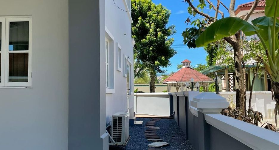 Haus zum Kauf mit 4 Zimmer in Bang Khun Thian, Bangkok