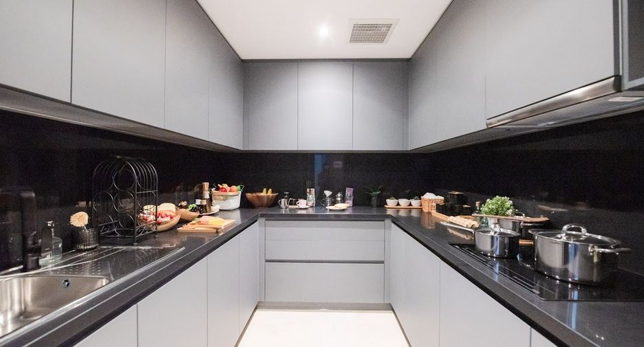 For sale 4 bedrooms house in Prawet, Bangkok