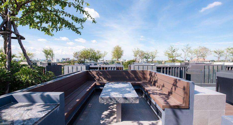 For sale 4 bedrooms house in Prawet, Bangkok