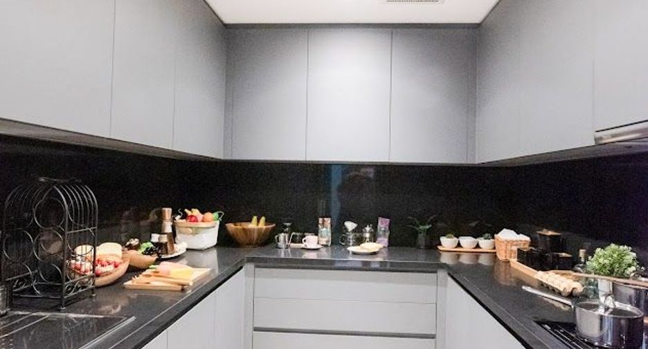 For sale 4 bedrooms house in Prawet, Bangkok