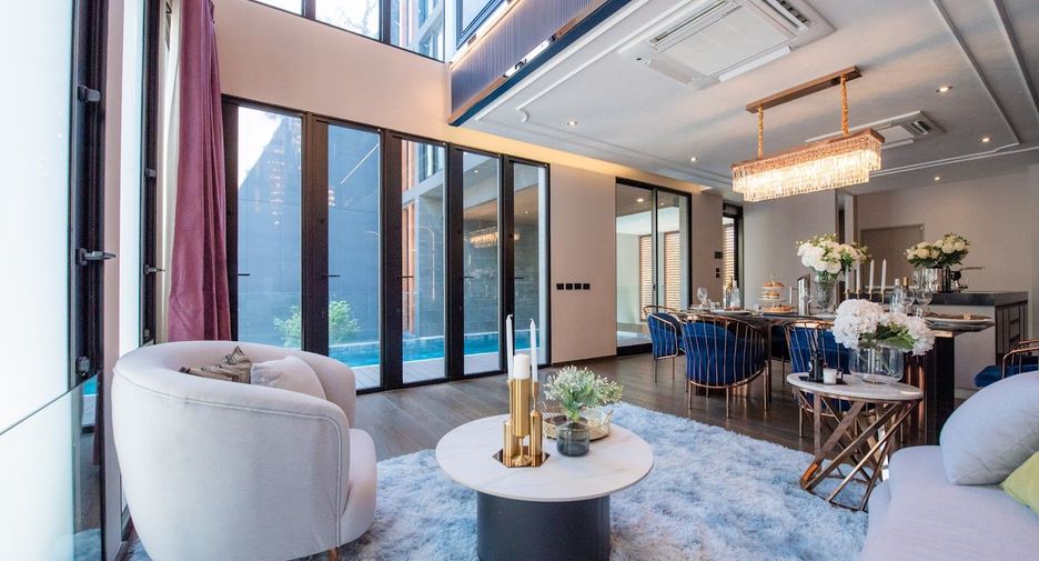 For sale 4 bedrooms house in Prawet, Bangkok