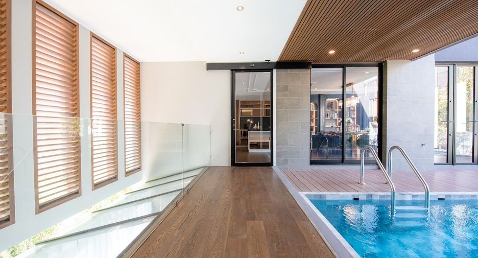 For sale 4 bedrooms house in Prawet, Bangkok