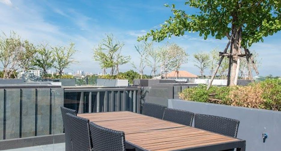 For sale 4 bedrooms house in Prawet, Bangkok