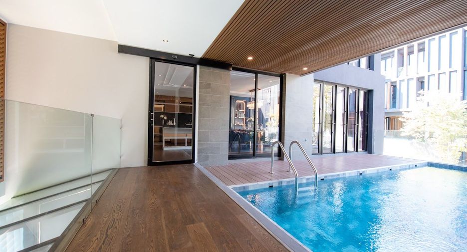 For sale 5 bedrooms house in Prawet, Bangkok