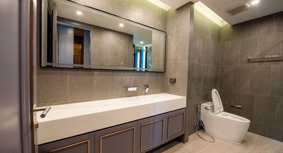 For sale 5 bedrooms house in Prawet, Bangkok