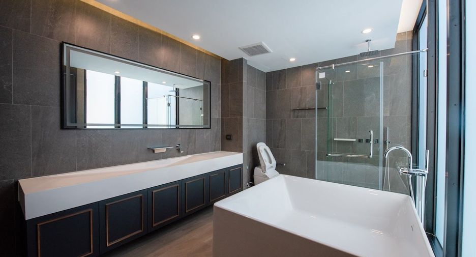 For sale 5 bedrooms house in Prawet, Bangkok