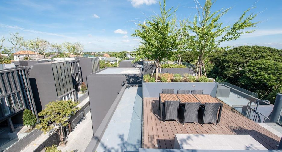 For sale 5 bedrooms house in Prawet, Bangkok