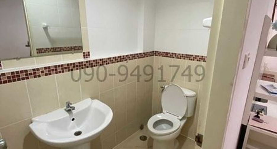For rent 3 bedrooms townhouse in Suan Luang, Bangkok