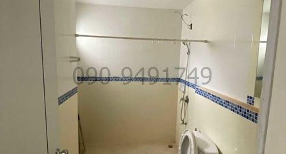 For rent 3 bedrooms townhouse in Suan Luang, Bangkok