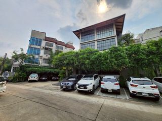 Büro zum Kauf in Wang Thonglang, Bangkok