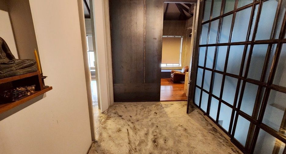 For sale office in Wang Thonglang, Bangkok