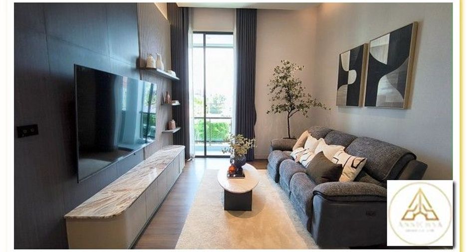 For sale 5 bedrooms house in Mueang Nonthaburi, Nonthaburi