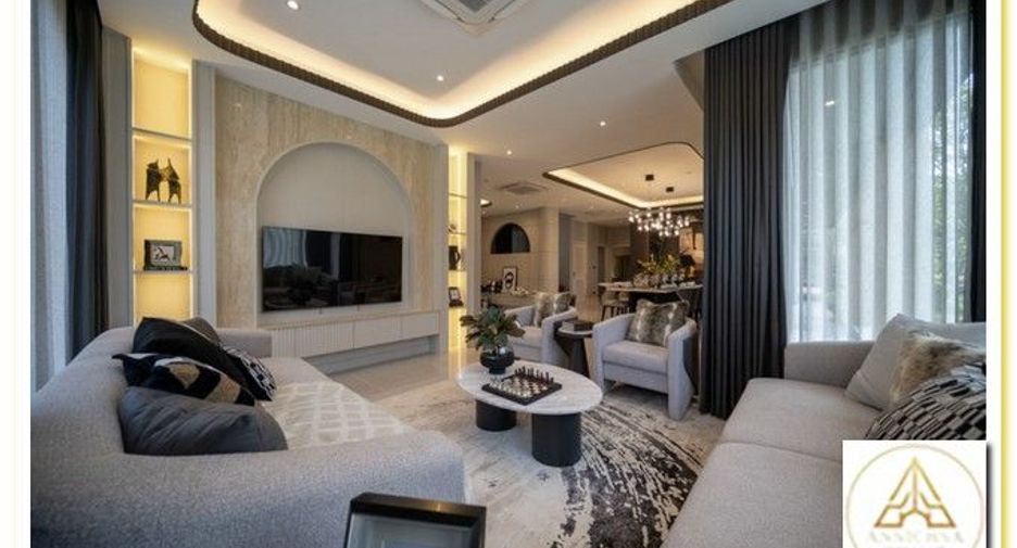For sale 5 bedrooms house in Mueang Nonthaburi, Nonthaburi