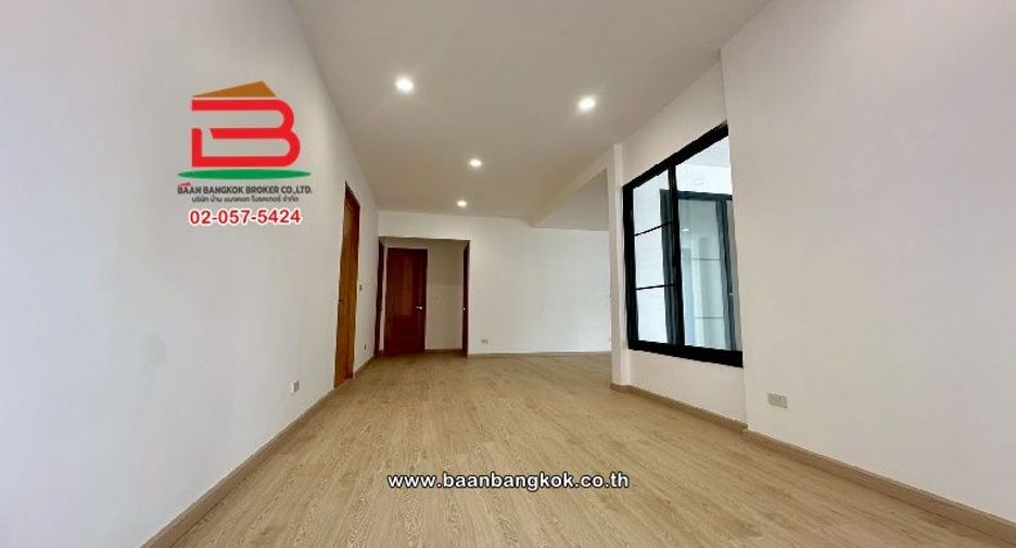 For rent and for sale 3 bedrooms house in Pak Kret, Nonthaburi