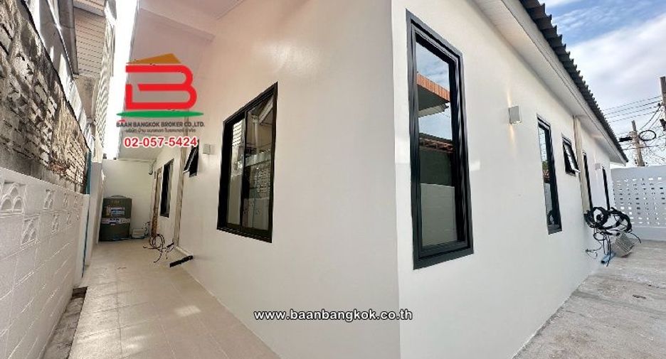 For rent and for sale 3 bedrooms house in Pak Kret, Nonthaburi