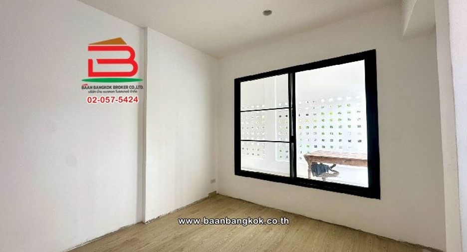 For rent and for sale 3 bedrooms house in Pak Kret, Nonthaburi