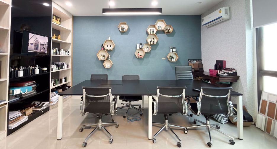 For sale 4 bedrooms office in Mueang Pathum Thani, Pathum Thani