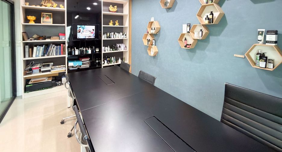 For sale 4 bedrooms office in Mueang Pathum Thani, Pathum Thani