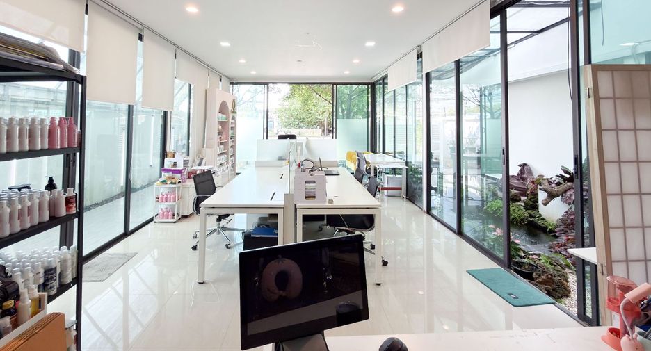 For sale 4 bedrooms office in Mueang Pathum Thani, Pathum Thani
