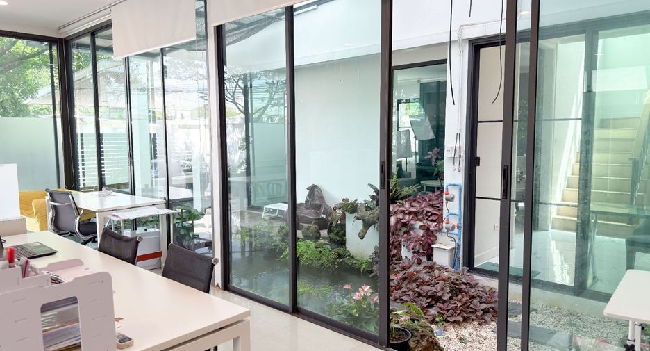 For sale 4 bedrooms office in Mueang Pathum Thani, Pathum Thani