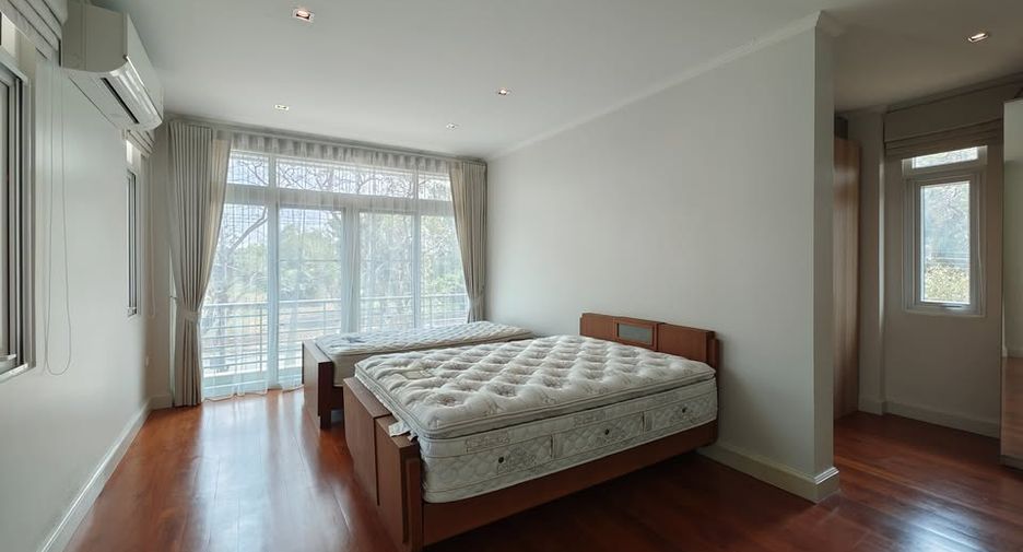 Casa en alquiler de 3 habitaciones en Bang Sao Thong, Samut Prakan