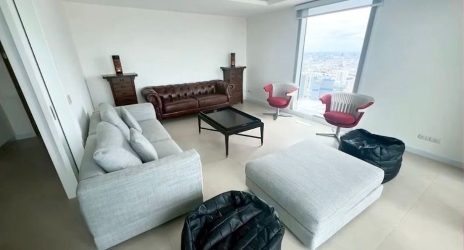 For rent and for sale 3 bedrooms condo in Sathon, Bangkok