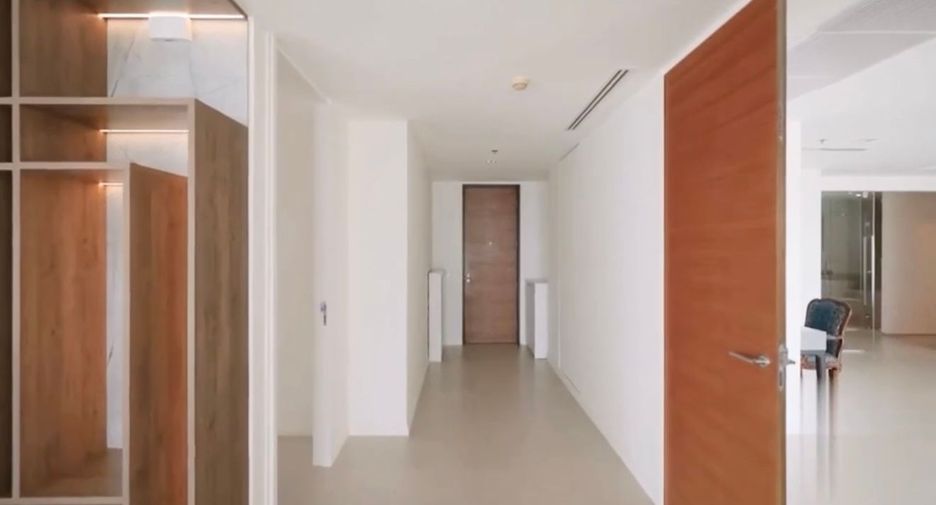 For rent and for sale 3 bedrooms condo in Sathon, Bangkok
